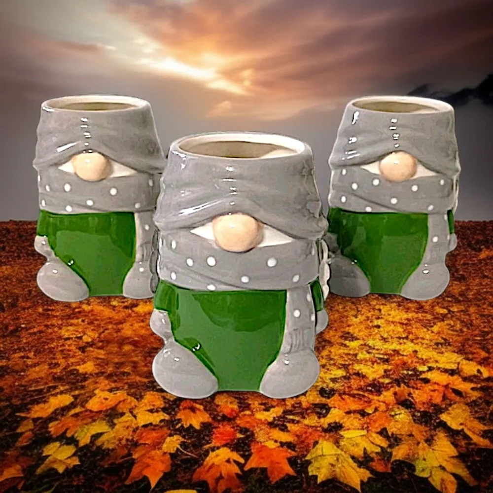 Pottery Barn Gnome Gnomette‎ Mug Set x 3 Ceramic Holiday Gray Green Polka Dots